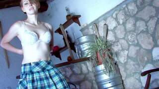 La belle petite rousse leane f