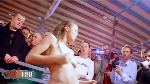 Show de Krystal au salon de Lille 2006 (part 01)