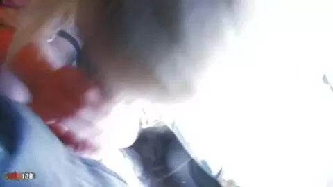 Une blonde pompe son mec photo 04