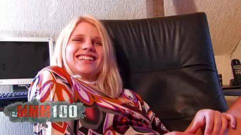 La superbe teen blonde Lillian Love pose  photo 04