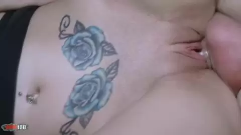 Kevin White baise avec Liz Rainbow dans une maison abandonnée photo 11