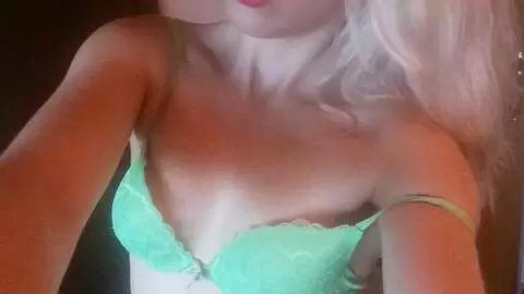 Photos perso en selfie de la jeune blonde Liz Rainbow  photo 9