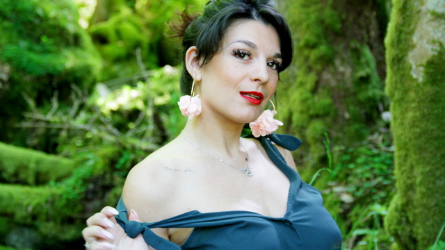 Lola Deluca Photo 2