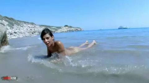 La pornstar latina Lou Charmelle pose  photo 13