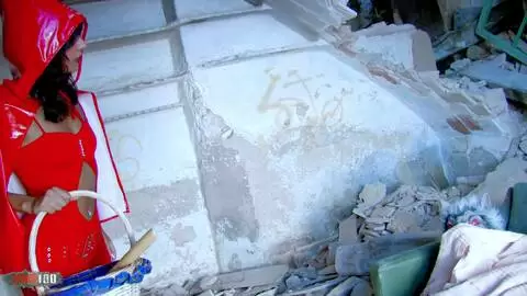 Le Petit Chaperon rouge se fait sodomiser par le Loup.
 photo 01