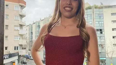 La jeune espagnole chaude Macarena Lewis photos sur le balcon photo 2