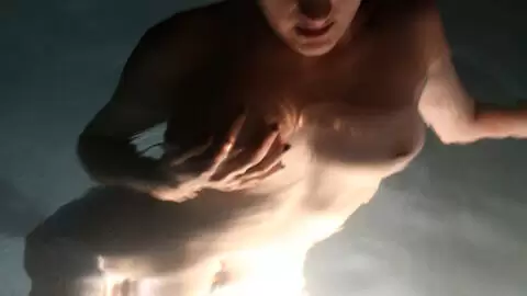 La belle petite à gros nichons Mademoiselle Lilith fait un strip devant la piscine  photo 12