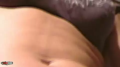 Rasage de la chatte poilue de Martha photo 14