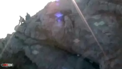 La belle MILF blonde Martina Vidal se dénude  photo 02