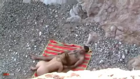 La belle MILF blonde Martina Vidal se dénude  photo 04