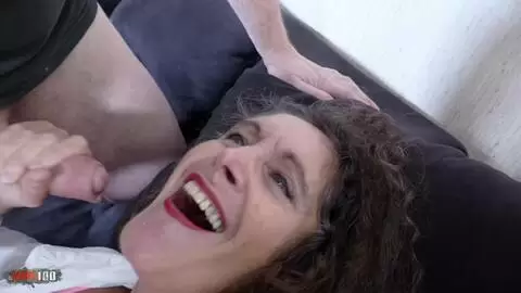 Casting porno de Mavi Burbujita une superbe MILF espagnol multi orgasmique et squirteuse photo 05