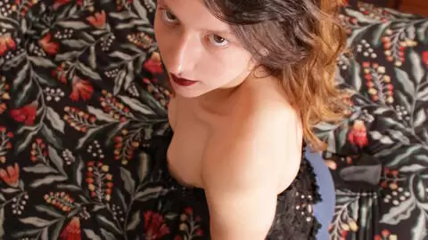 Photos sexy de Melany Furie sur le lit photo 2