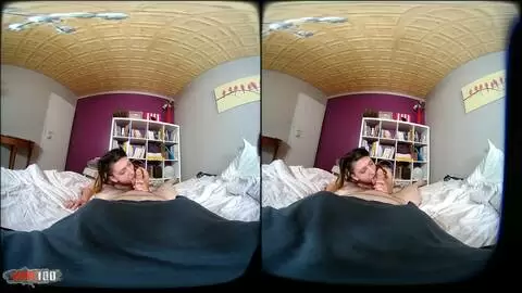 Sex tape VR avec la superbe française Melany Furie et sa chatte bien poilue photo 05
