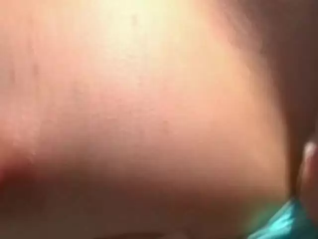 Jeune blonde française Melissa à poil sur la plage photo 1