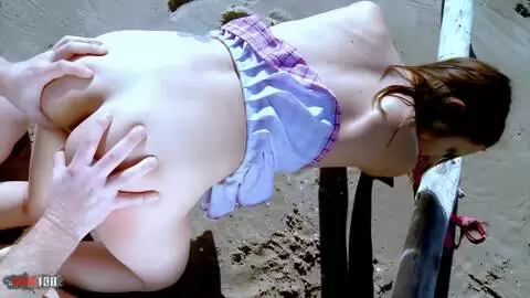 Melyne Leona, une française maigre, se fait baiser à la plage ! photo 15