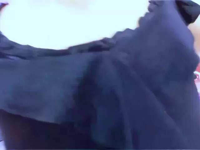 Moana Mendez montre ses seins  photo 3