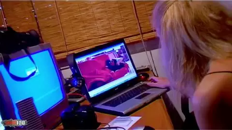 Nina roberts et Moana Mendez se bouffent la chatte photo 16