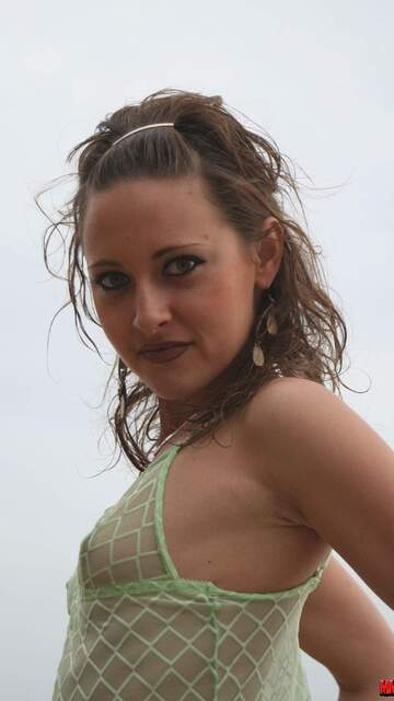 Moana Mendez videos & photos