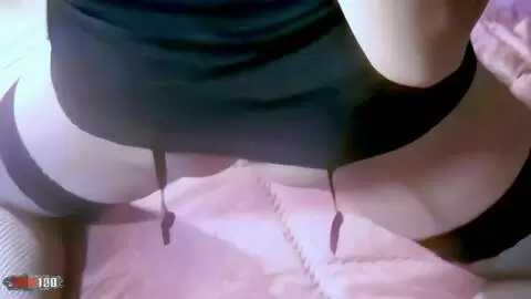 La belle blonde polonaise à gros seins Monadelux se déshabille dans la chambre photo 07