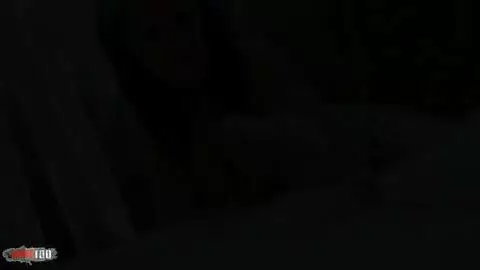 Hot gipsy milf doing a handjob