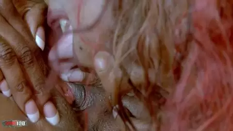 Vidéo lesbienne avec les deux belles black Naomi Lionness et Nirina Campbell photo 11