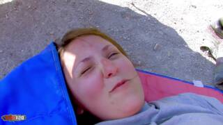 Chatte poilue et double pÃ©n...