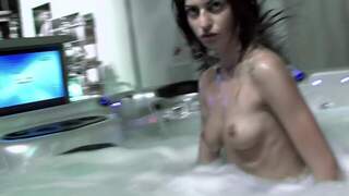 La trÃ¨s excitante jeune lat...