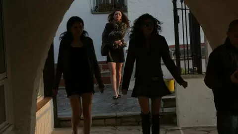 La star du porno jeune arabe Alys Rebel pose  photo 14