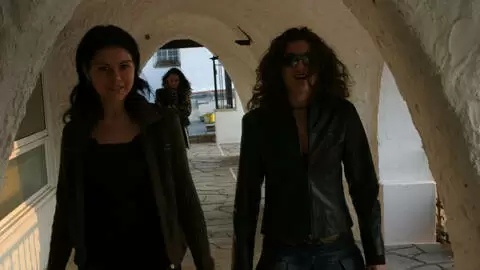 La star du porno jeune arabe Alys Rebel pose  photo 16