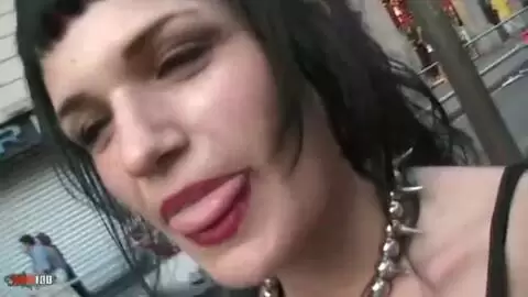 nina roberts angie kiss mo 01