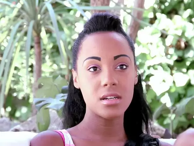 Video de l'interview sexy avec Noe Milk  photo 1