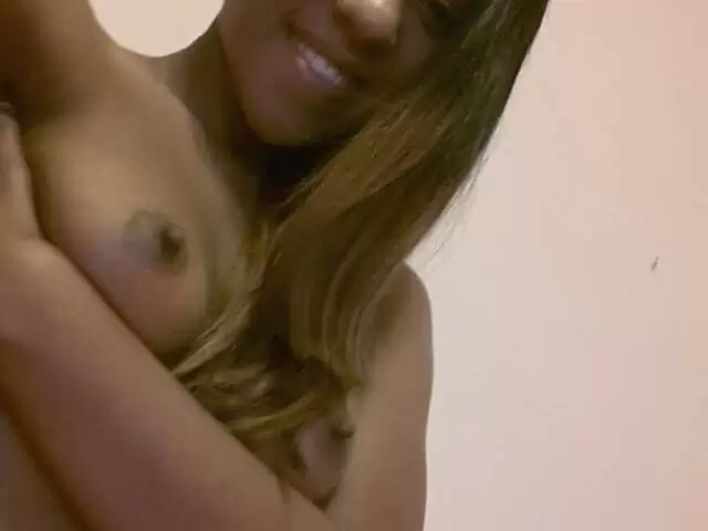 Photos perso en selfie de la teen black Noe Milk  photo 7