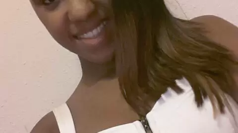 Photos perso en selfie de la teen black Noe Milk 