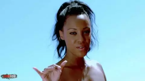 La pornstar petite noire Noe Milk pose  photo 16