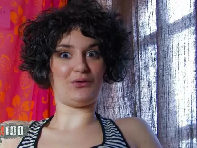 Interview porno en video avec Olly Doll  photo 1