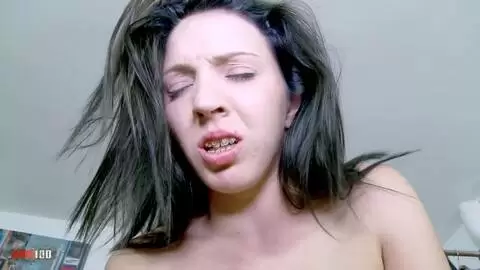 Défonce hard de Pamela Sanchez ma nouvelle coiffeuse photo 11