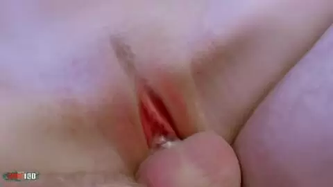 Bonne baise sur une plage publique avec la jeune française Pauline Cooper photo 08