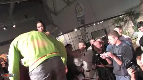 Show de Lady Margaux et Krystal au salon de Prova 2007 (part 01) photo 06