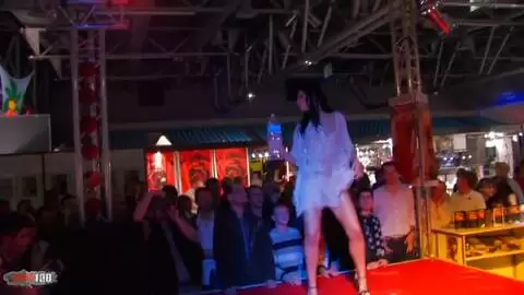 Show de Jessica Blue au salon de Prova 2008 (part 01) photo 06