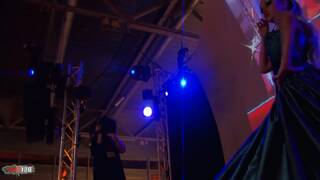 Show de krystal au salon de pr