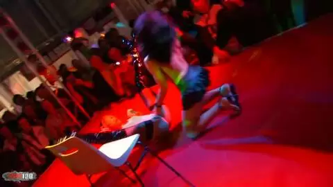 Show de Shana Spirit et Angie Kiss au salon de Prova 2008 (part 01) photo 03