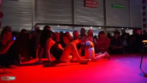 Show de Shannya Tweeks et Angie Kiss au salon de Prova 2008 (part 01) photo 01