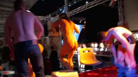 Show de Shannya Tweeks et Angie Kiss au salon de Prova 2008 (part 01) photo 16