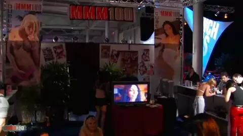 Show de Shannya Tweeks et Kelly Toma au salon de Prova 2008 (part 01) photo 05