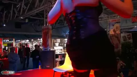 Show de Shannya Tweeks et Kelly Toma au salon de Prova 2008 (part 01)