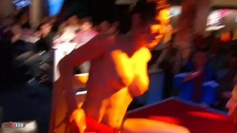 Show de Shannya Tweeks et Kelly Toma au salon de Prova 2008 (part 02) photo 04