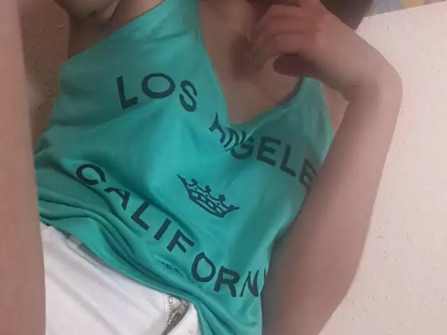 Photos perso en selfie de la petite latina Rachel Woods  photo 11