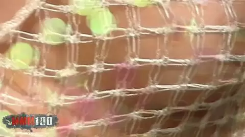 Raquel, une espagnole blonde à gros seins nous dévoile sa grosse chatte photo 04