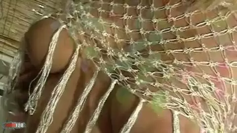 Belle blonde à gros seins naturels Raquel se  change photo 03