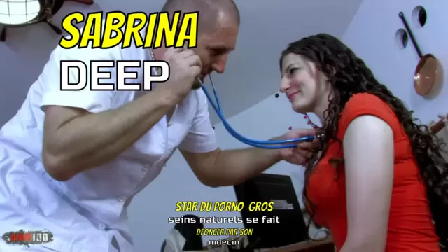 Star du porno à gros seins naturel...